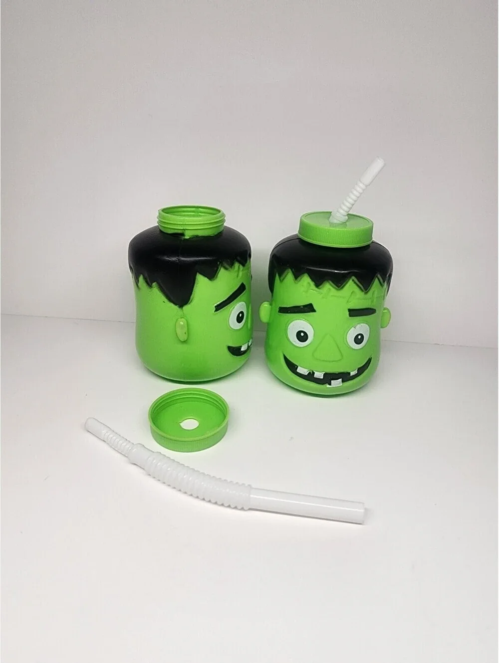 Halloween Drinking Cups with Straws Set of 2 Frankenstein Screw On Lid